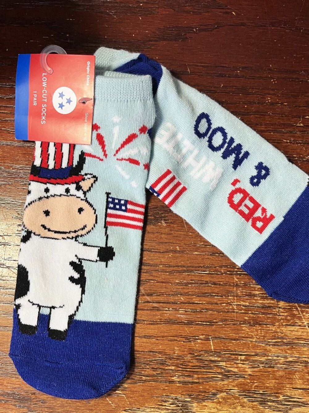 NWT LADIES PATRIOTIC JULY 4TH RED WHITE BLUE COW MOO LOW CUT SOCKS